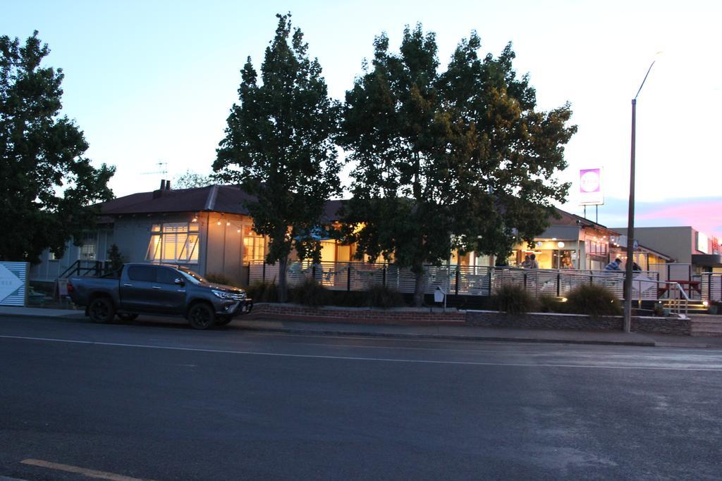 Clive Studios-Formally Clive Motel Экстерьер фото